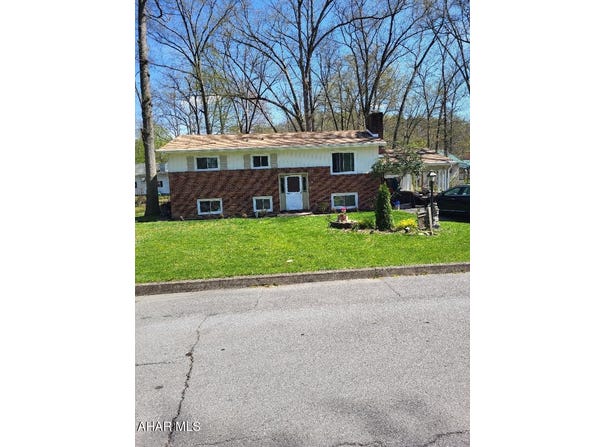 2521 Holland Avenue, Huntingdon, PA 16652