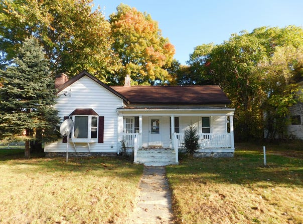 214 E Commercial Drive, Norvell, MI 49263