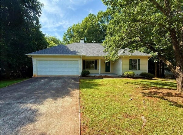 215 Twin Creek Shores, Athens, GA 30605