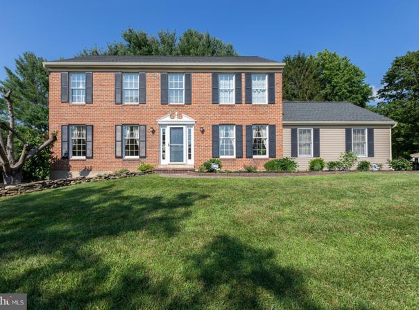 102 TROWBRIDGE LANE, DOWNINGTOWN, PA 19335