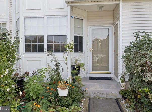 1505 BLOSSOM Circle, DAYTON, NJ 08810