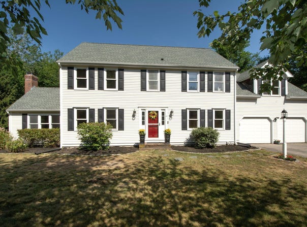 47 Hill Farm Road, Pembroke, MA 02359
