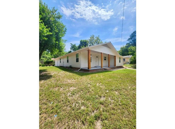 1803 Virginia Ave., Nacogdoches, TX 75694