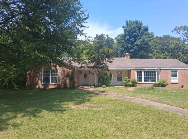 402 W 6th Street, Stuttgart, AR 72160-0000