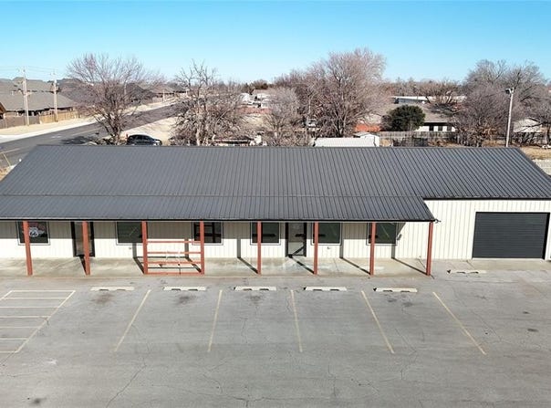 1200 N Lyle Road, Weatherford, OK 73096