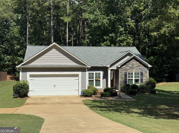 135 Amhurst, West Point, GA 31833