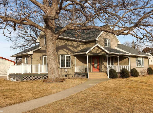 2271 Wagon Rd., Panora, IA 50216