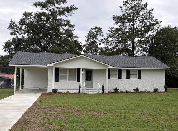 1320 Newton Dr, Tifton, GA 31794