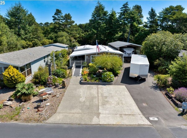 1601 RHODODENDRON DR, Florence, OR 97439