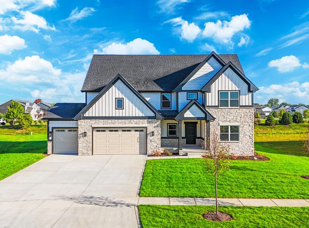 1855 Trailbrook Drive, Valparaiso, IN 46385