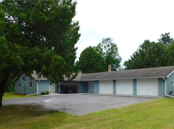 708 Phillips Avenue E, Ladysmith, WI 54848