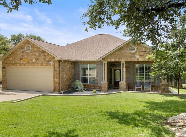 300 Errol DR, Spicewood, TX 78669