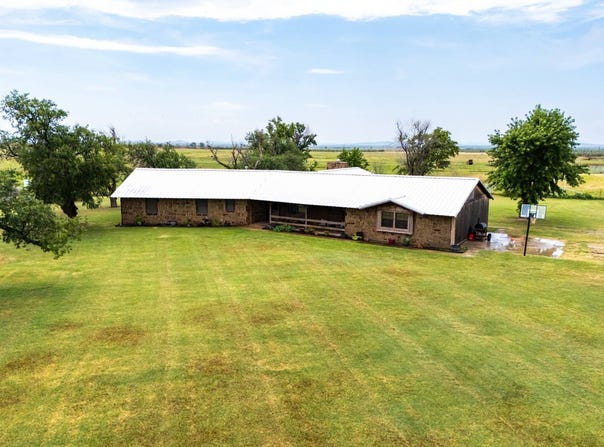 23326  E 1330 Rd, Mountain View, OK 73062