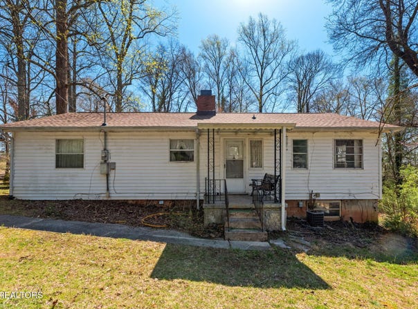 109 W Price Lane, Oak Ridge, TN 37830