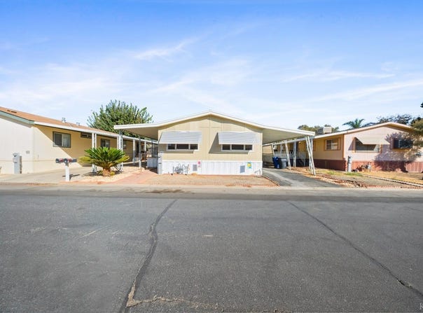 860 E Grangeville Boulevard, Hanford, CA 93230