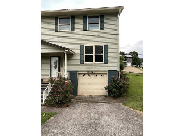 723 Woodland Drive, Nitro, WV 25143