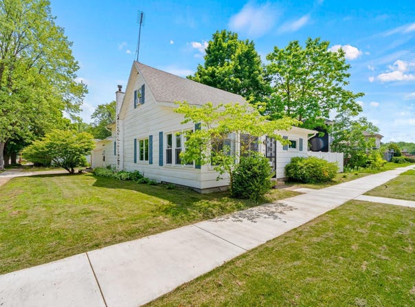 110 N Maple Street, South Whitley, IN 46787