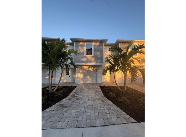 2525 6TH AVENUE DRIVE E, BRADENTON, FL 34208