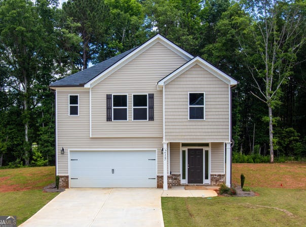 215 Davis Lake, Thomaston, GA 30286