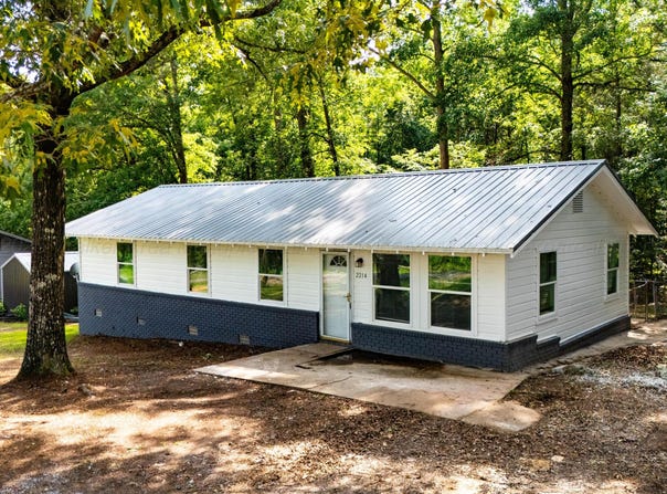 2214 SW 8 TH Ave, Fayette, AL 35555
