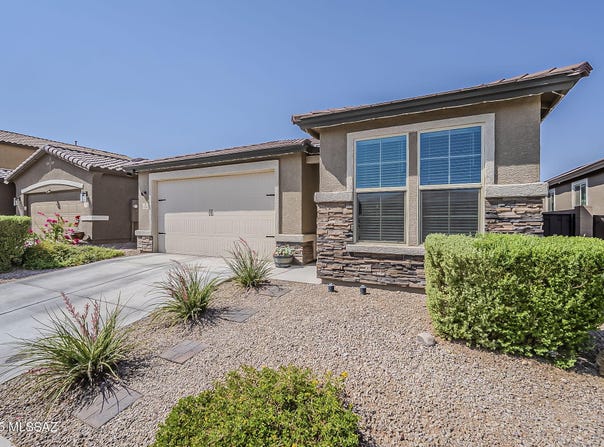6566 E Via Arroyo Largo, Tucson, AZ 85756