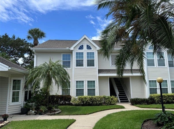 1965 WESTMINSTER CIRCLE 3-4, VERO BEACH, FL 32966