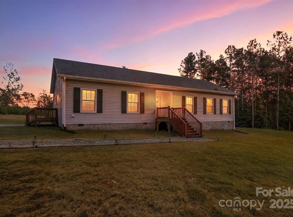 158 Semper Fidelis Road, Olin, NC 28660