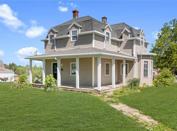 301 W Van Buren Street, Gallatin, MO 64640