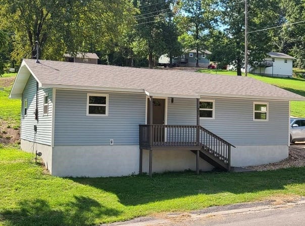 401 Beaver Circle Drive, Anderson, MO 64831