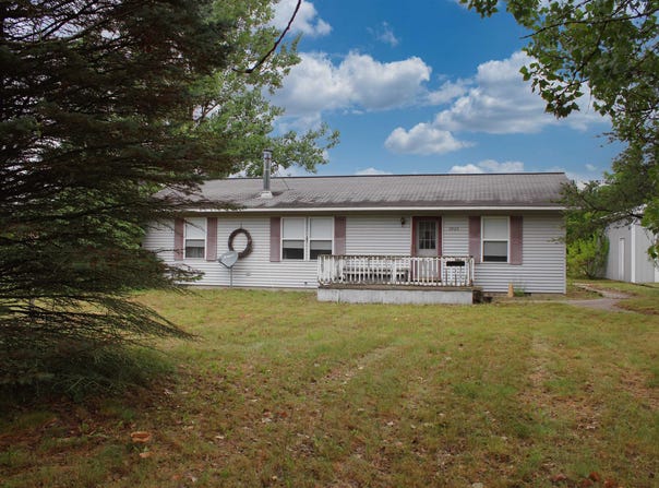2925 E Cranberry Lake, Harrison, MI 48625