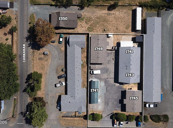 1741 Rogue River Highway, Grants Pass, OR 97527