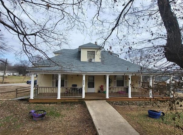 808 Walnut Street, Doniphan, MO 63935