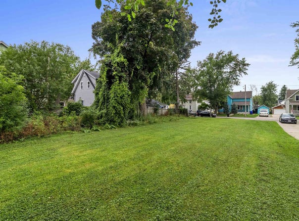 409 E SPRING Street, APPLETON, WI 54911