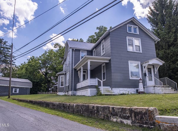 20 W 3rd Street, Everett, PA 15537