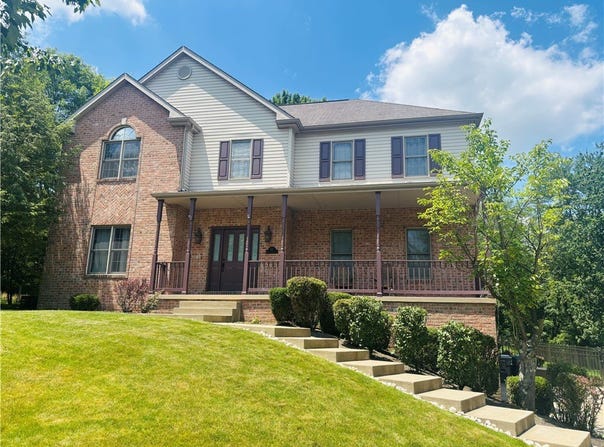 91 Celtic Ash Ct, Cranberry Twp, PA 16066