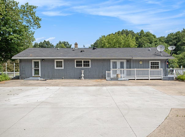 11303 W Drive N, Bellevue, MI 49021