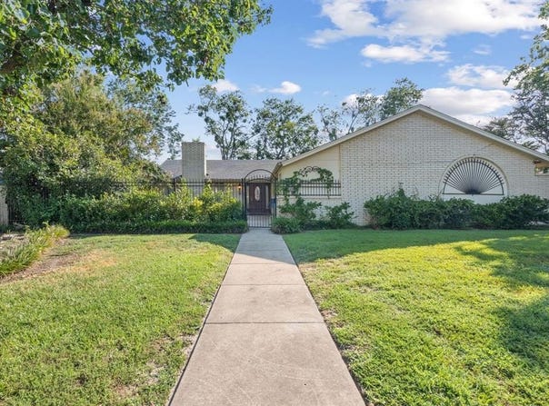 337 Town North Drive, Terrell, TX 75160