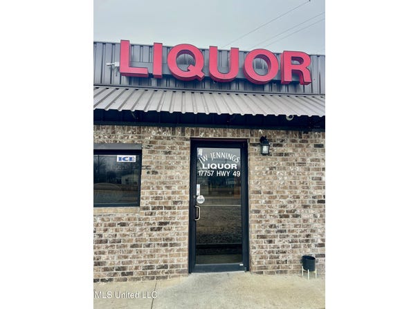 17757 Hwy 49, Tutwiler, MS 38963