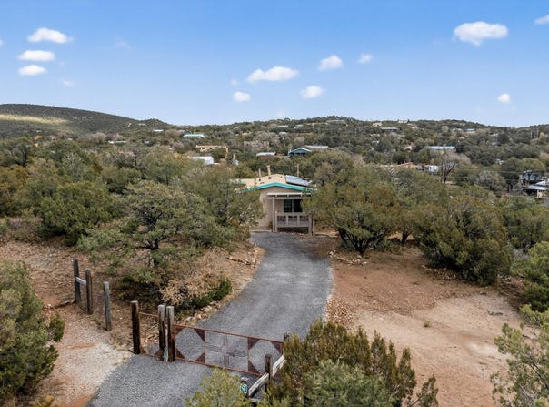 9 Mikes Place, Sandia Park, NM 87047