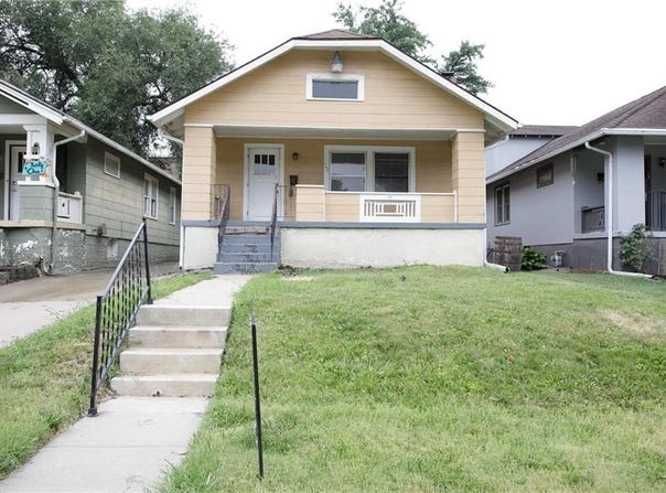 35 W 74th Terrace, Kansas City, MO 64114
