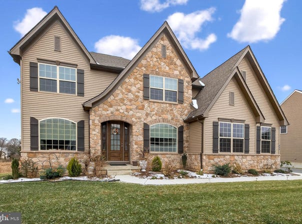 454 E DELP Road, LANCASTER, PA 17601