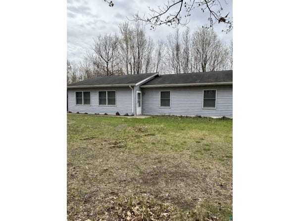 1788 Wolf Ridge Rd, Cloquet, MN 55720