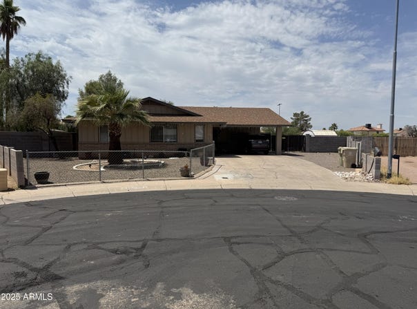 10608 N 53RD Circle, Glendale, AZ 85304