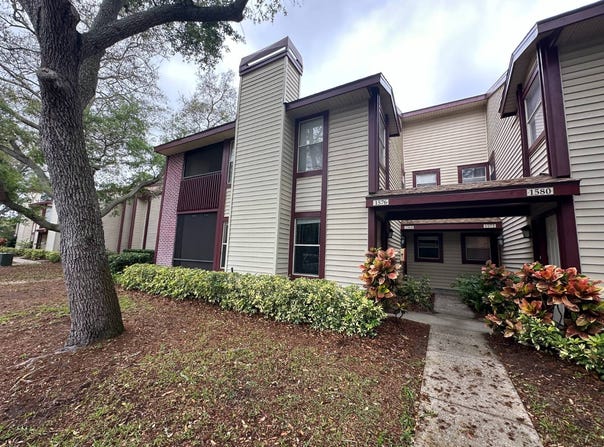 1568 Nantucket Ct, Palm Harbor, FL 34683