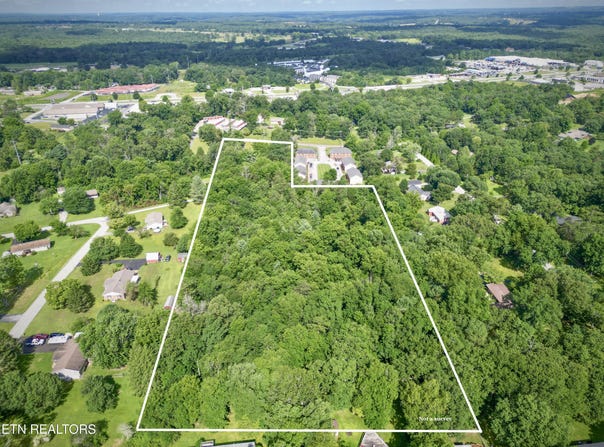 738 Old Jamestown Hwy, Crossville, TN 38555