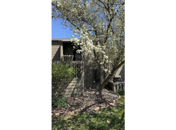 9371 S Lake Ridge Drive, Bloomington, IN 47401