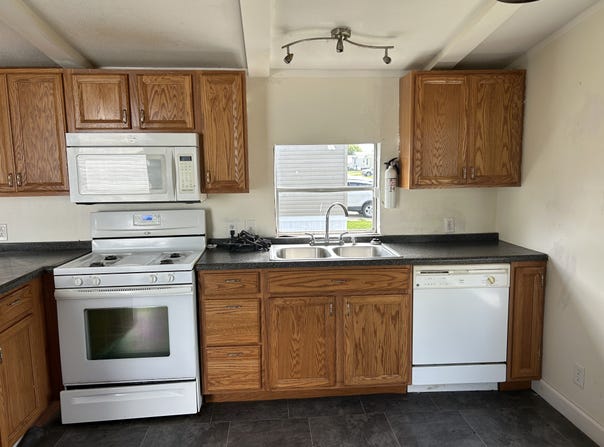 120 Delta Dawn, Springfield, IL 62707