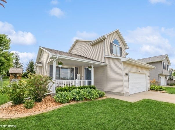 2103 Vista View Drive, Granger, IA 50109