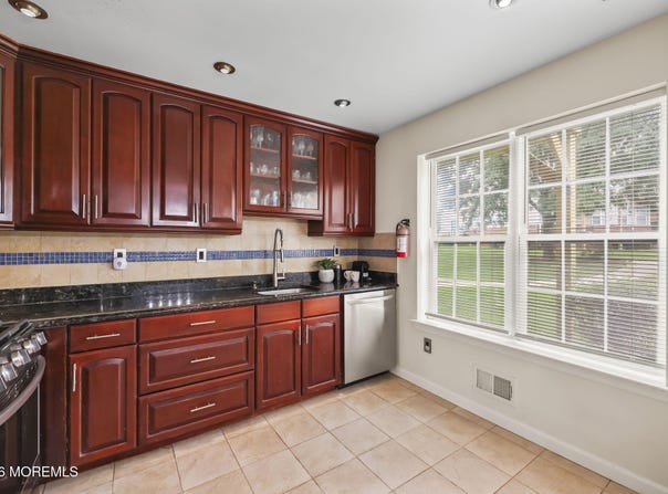2202 Timber Ridge Court, Parlin, NJ 08859