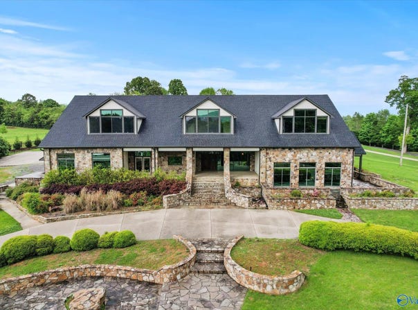 2195 Buck Island Drive, Guntersville, AL 35976